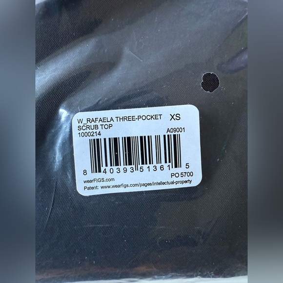 FIGS Rafaela Oversized Scrub Top (Personalized) - Picture 3 of 7